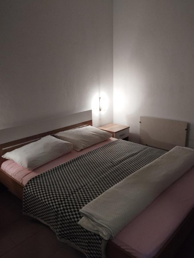Apartments Vila Lavanda Omisalj ภายนอก รูปภาพ