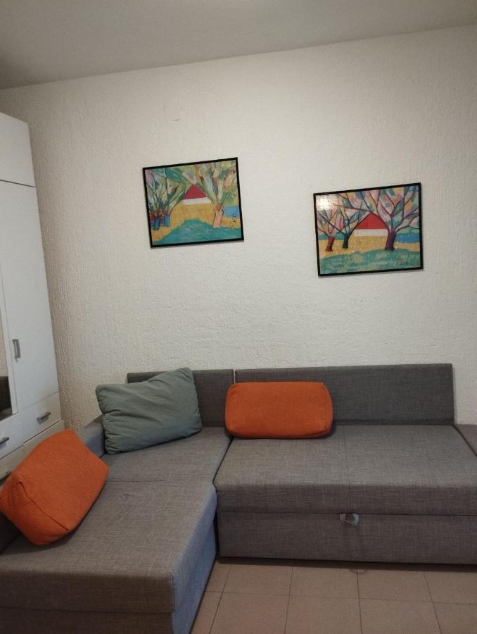 Apartments Vila Lavanda Omisalj ภายนอก รูปภาพ