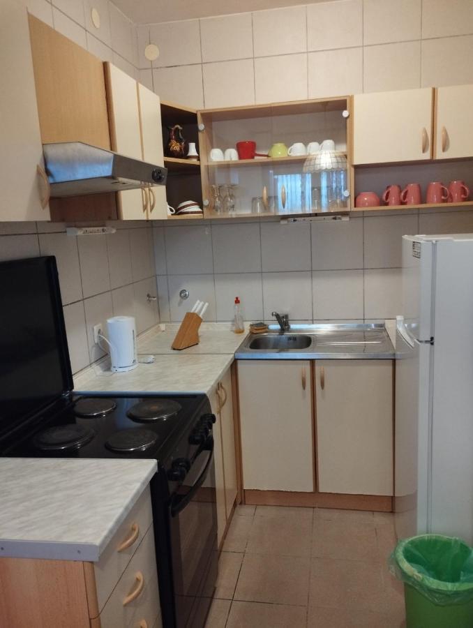 Apartments Vila Lavanda Omisalj ภายนอก รูปภาพ