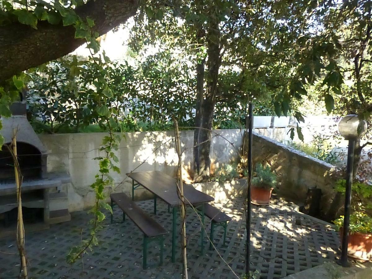 Apartments Vila Lavanda Omisalj ภายนอก รูปภาพ