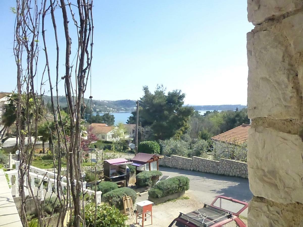 Apartments Vila Lavanda Omisalj ภายนอก รูปภาพ