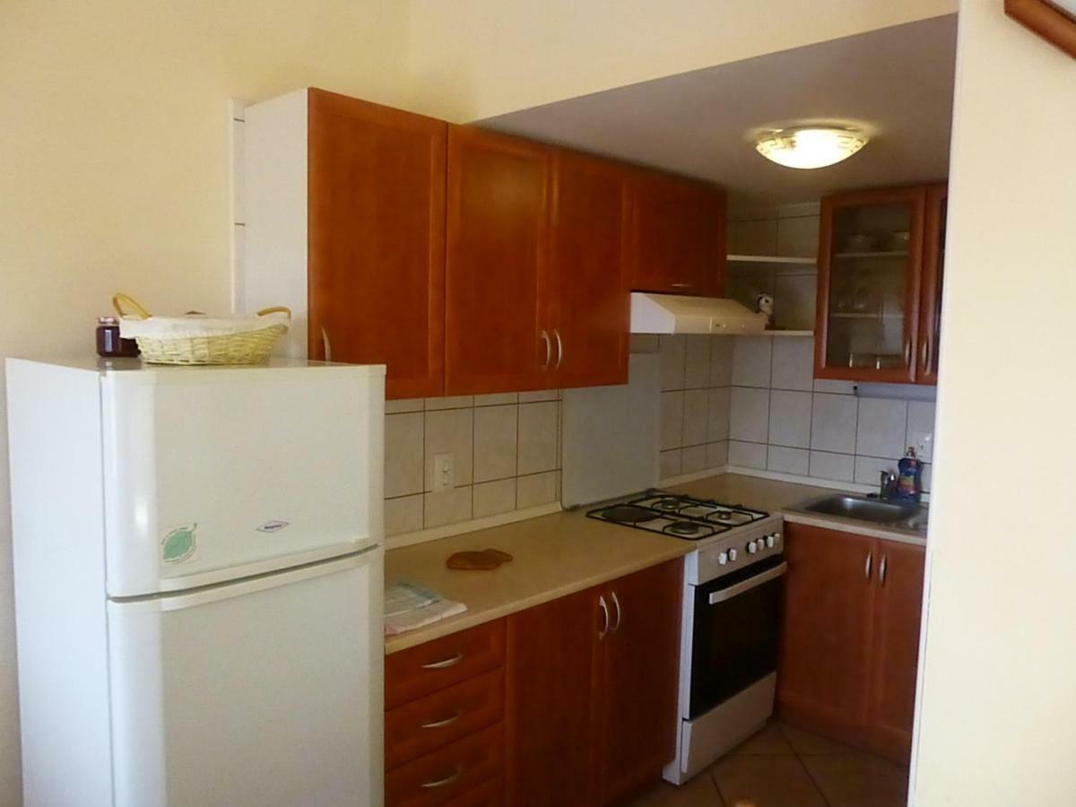 Apartments Vila Lavanda Omisalj ภายนอก รูปภาพ