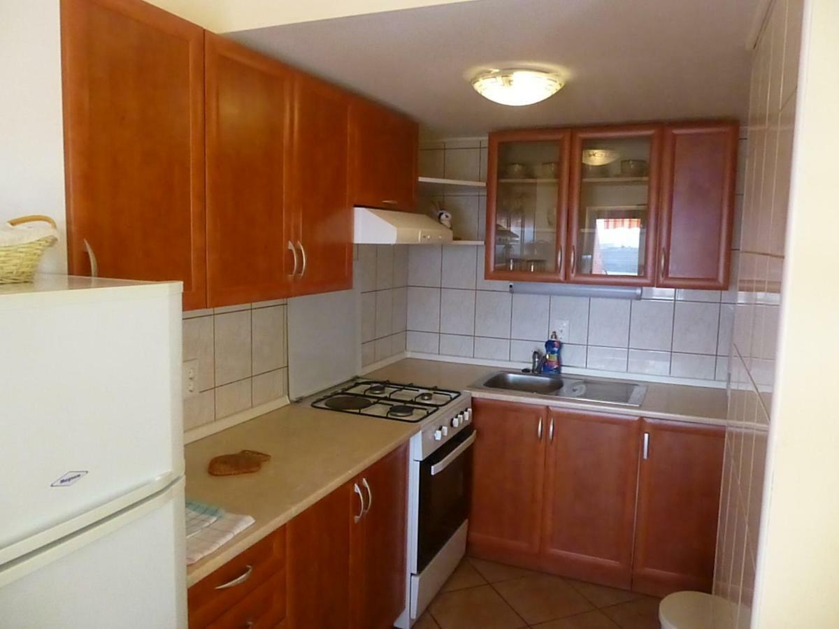 Apartments Vila Lavanda Omisalj ภายนอก รูปภาพ