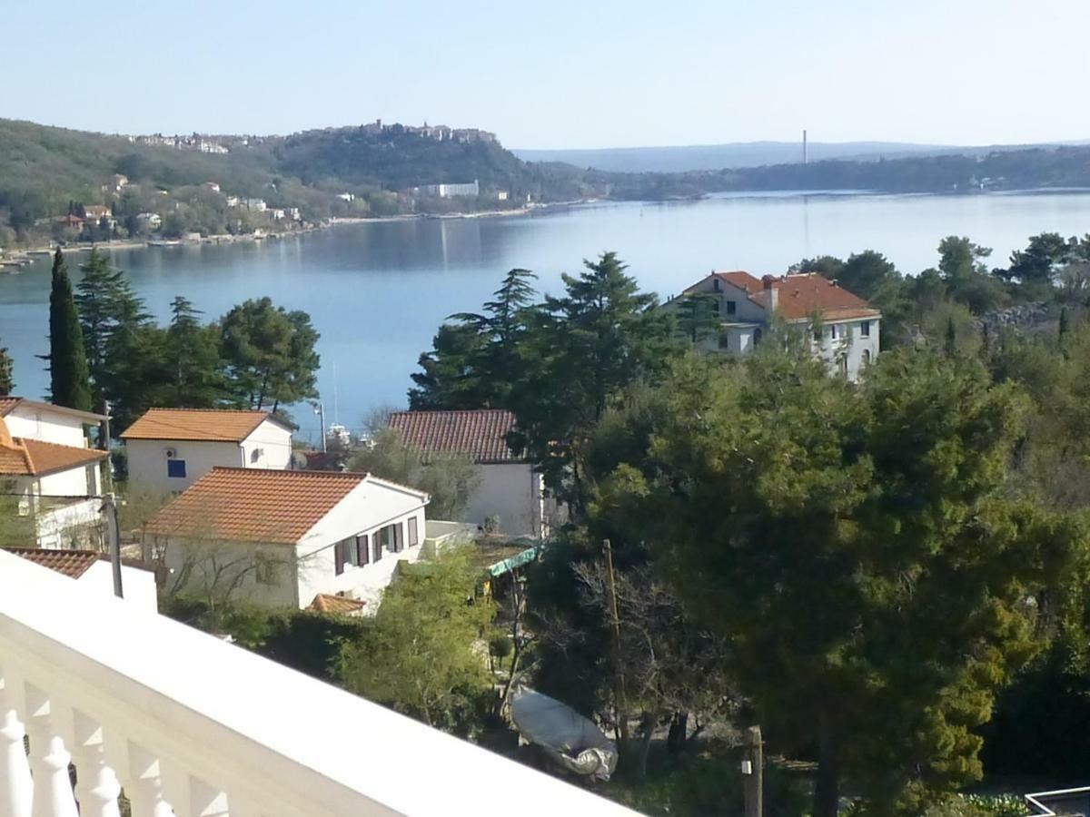 Apartments Vila Lavanda Omisalj ภายนอก รูปภาพ